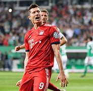 沙巴体育平台官网-包含拜仁慕尼黑后防线稳固，零封对手坚守积分榜榜首的词条