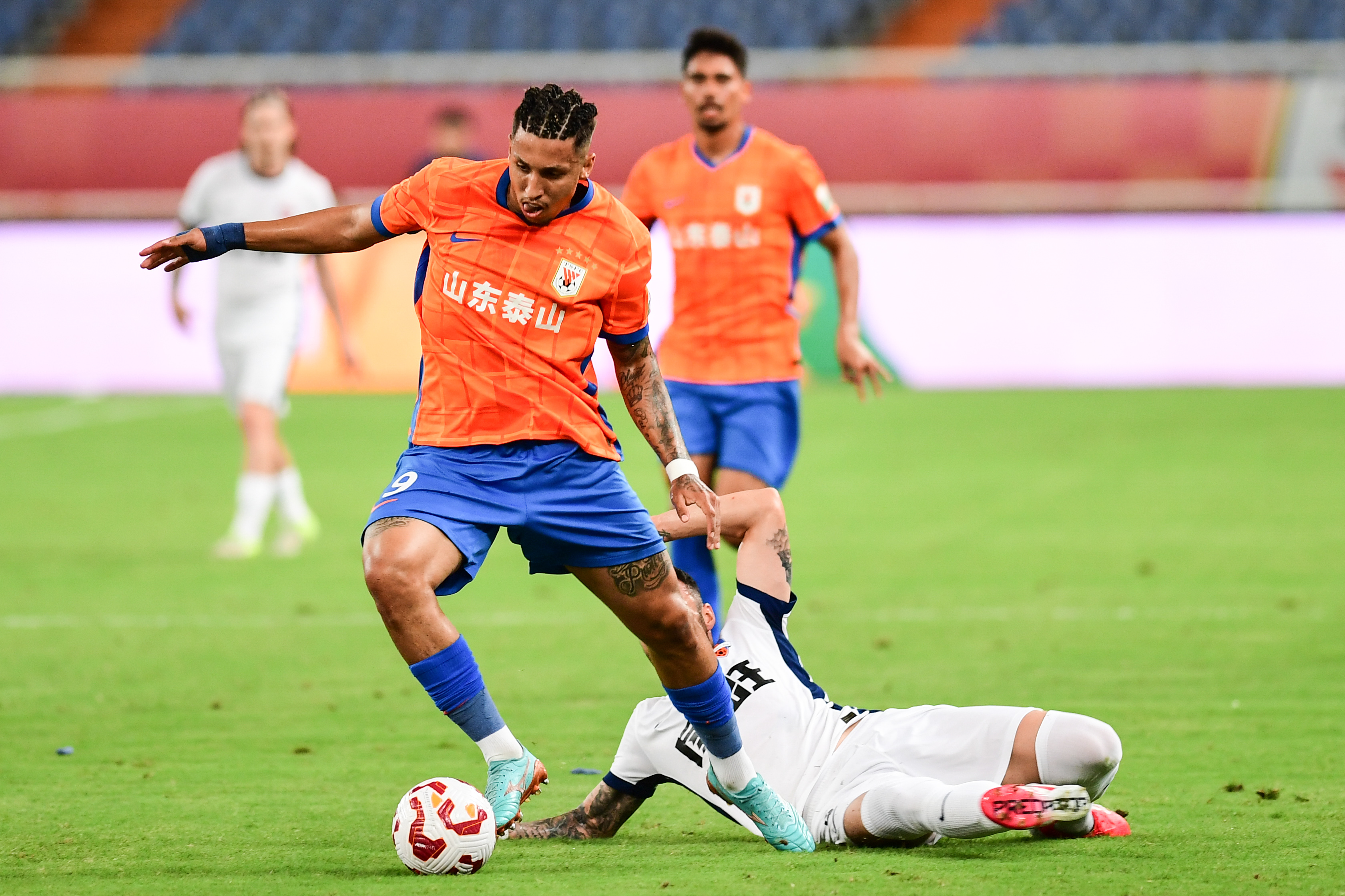 沙巴体育平台官网-关于鲁能客场取胜富德，正式获得晋级资格，深圳湘润关键时刻踢入进球的信息